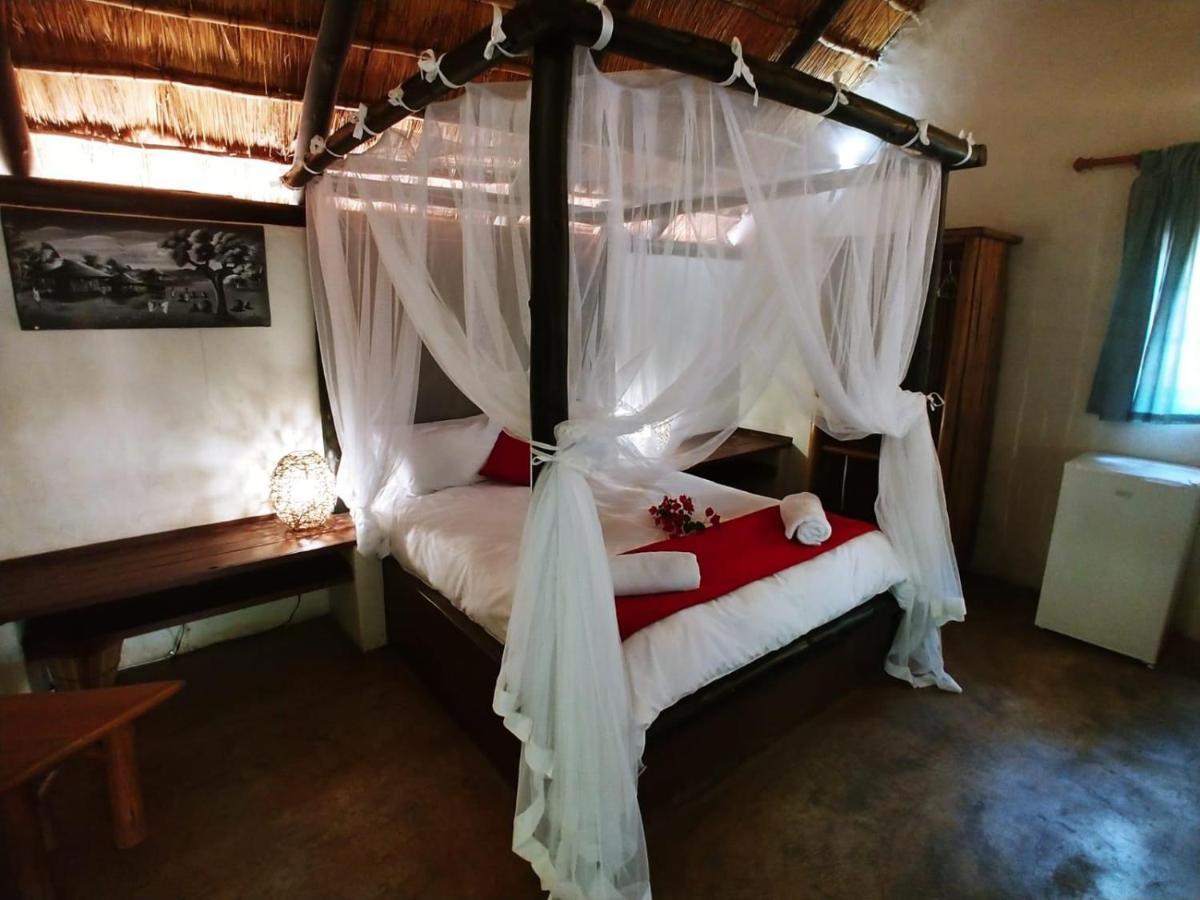 Pumusa Bushcamp Hluhluwe Exterior foto